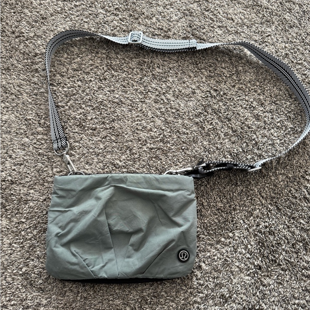 Lululemon Hip To Be Free Bag - Rare Sage Green and Black!